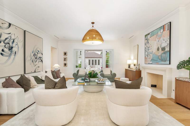 4 bedroom Single Family Residence at 233 Seville Road, Seville, West Palm Beach — photo 2