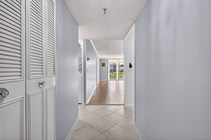2 bedroom Condominium at 7770 Tahiti Lane #102, Sunrise Of Palm Beach Condo 1,2,3,4, 14 And 17, Lake Worth — photo 3