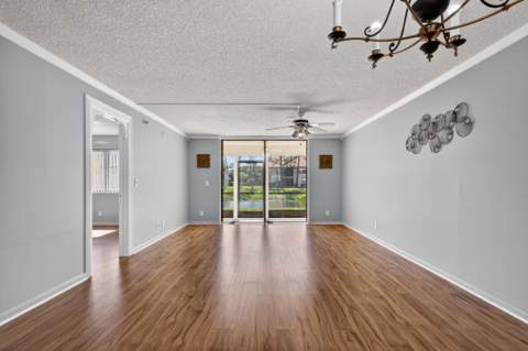 7770 Tahiti Lane #102, Lake Worth FL - photo 17 of 32