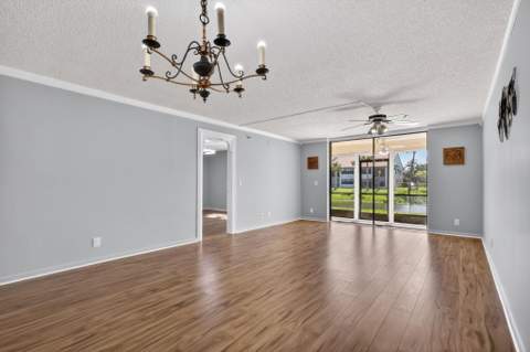 7770 Tahiti Lane #102, Lake Worth FL - photo 18 of 32