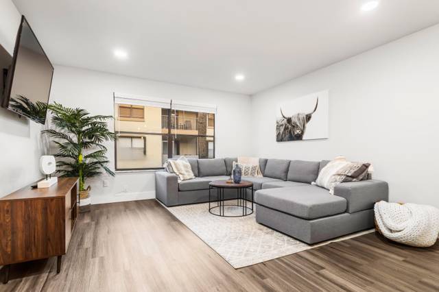 Sheffield Woods At Wellington Condo