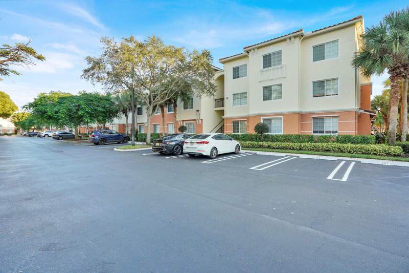 1 bedroom Condominium at 9849 Baywinds Drive #8304, Mezzano Condo, West Palm Beach — photo 4