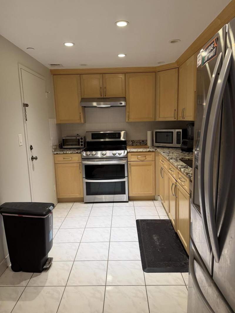 1 bedroom Condominium at 405 N Ocean Boulevard #809, Parliament House Condo, Pompano Beach — photo 5