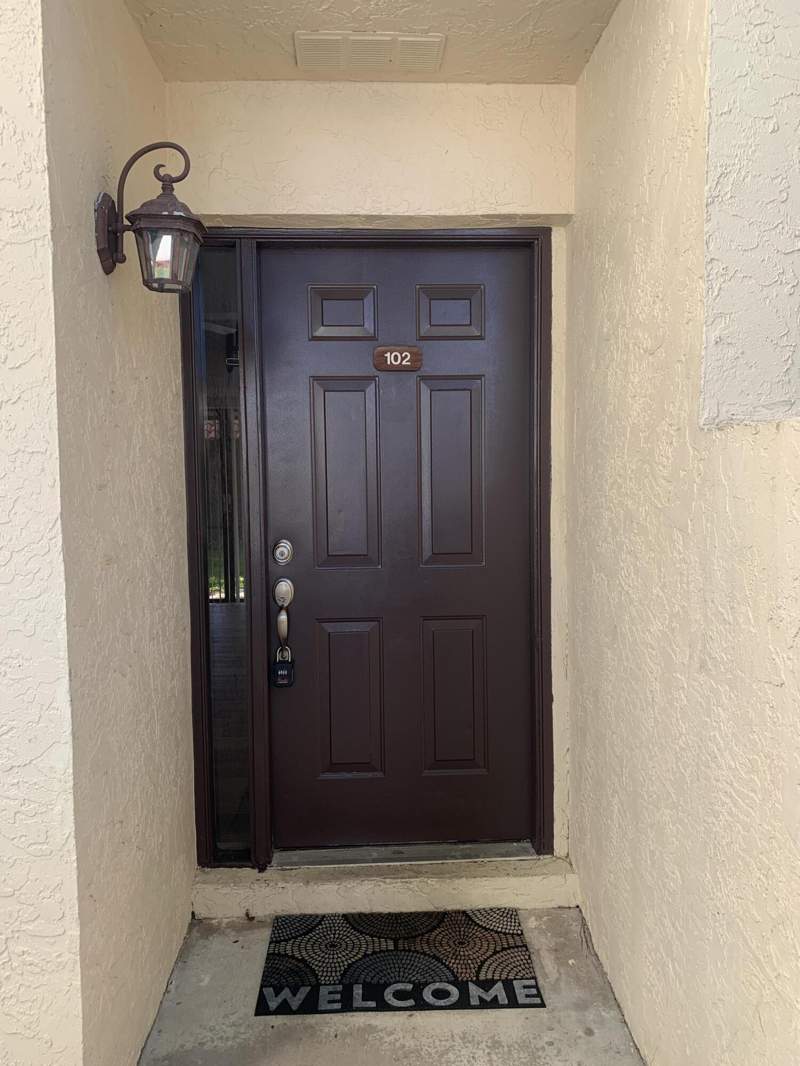 2 bedroom Villa at 12 Via De Casas Sur #102, South Lake Condo, Boynton Beach — photo 2