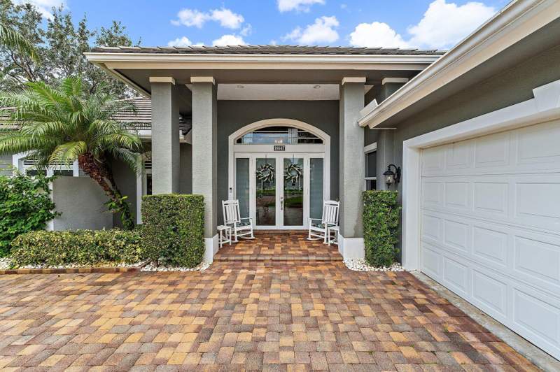 4 bedroom Single Family Residence at 18647 SE Lakeside Way, River Ridge, Tequesta — photo 3
