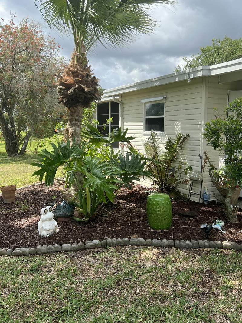 2 bedroom Manufactured Home at 3042 5 Iron Drive, Savannah Club (55+ Community), Port St. Lucie — photo 4