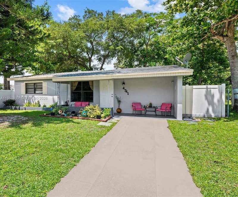 3 bedroom Single Family Residence at 4741 SW 25th Terrace, Seaboard Park, Dania Beach — photo 1