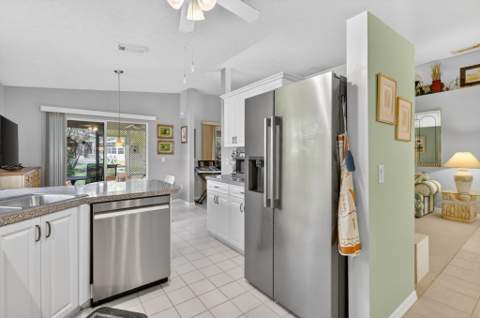 6656 Picante Circle, Fort Pierce FL - photo 15 of 48
