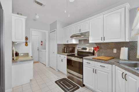 6656 Picante Circle, Fort Pierce FL - photo 18 of 48