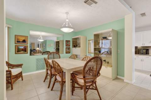 6656 Picante Circle, Fort Pierce FL - photo 6 of 48