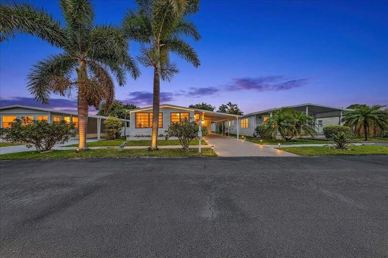2 bedroom Mobile Home at 252 NW 53rd Court, Highland Meadows Estates West, Deerfield Beach — photo 2