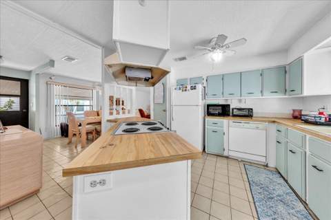 252 NW 53rd Court, Deerfield Beach FL - photo 18 of 46