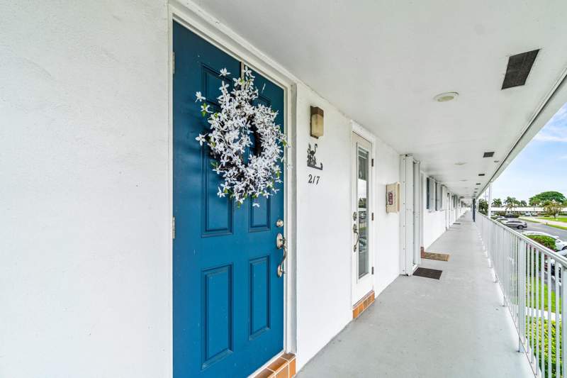 2 bedroom Condominium at 1118 Lake Terrace #217 H, Leisureville Lake Condo, Boynton Beach — photo 3