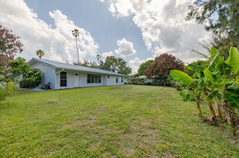 320 Chamberlain Boulevard, Fort Pierce FL - photo 11 of 61