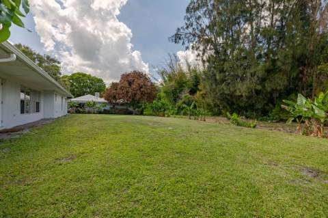 320 Chamberlain Boulevard, Fort Pierce FL - photo 12 of 61