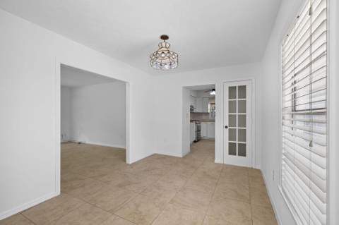 320 Chamberlain Boulevard, Fort Pierce FL - photo 15 of 61