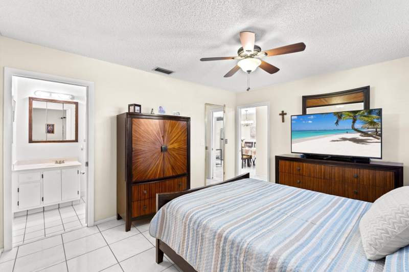 2 bedroom Villa at 5775 W Fernley Dr Drive #134, Cresthaven Condo Townhomes Sec 2, West Palm Beach — photo 5