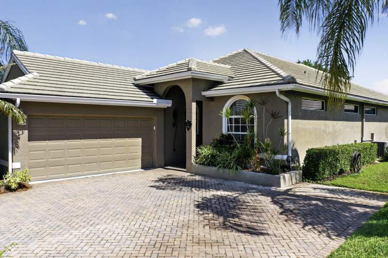 3 bedroom Single Family Residence at 9434 Poinciana Court, Meadowood , Fort Pierce — photo 2
