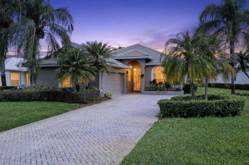 3 bedroom Single Family Residence at 9434 Poinciana Court, Meadowood , Fort Pierce — photo 1