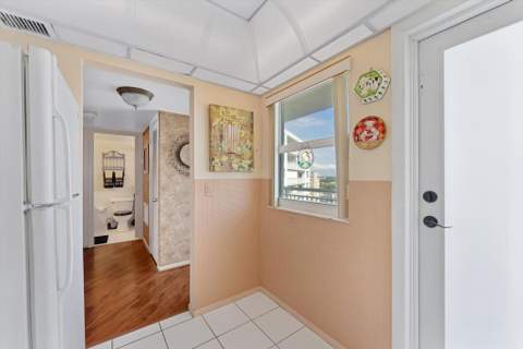 201 N Ocean Boulevard #1102, Pompano Beach FL - photo 6 of 43