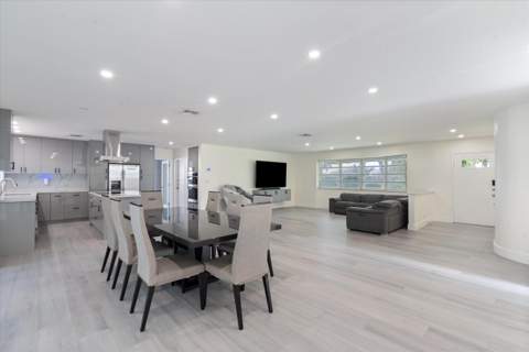 7521 SW 1st Street, Plantation FL - photo 8 of 36