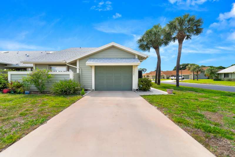 2 bedroom Villa at 1533 SE Crayrich Court, South Port St Lucie Unit 16 1st Replat, Port St. Lucie — photo 1
