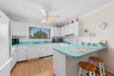 1533 SE Crayrich Court, Port St. Lucie FL - photo 7 of 34