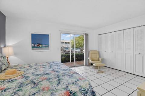 492 W Tilford W, Deerfield Beach FL - photo 16 of 97