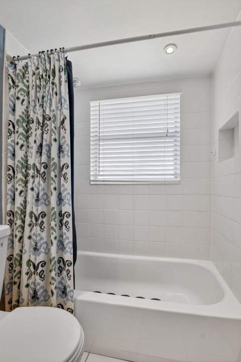 492 W Tilford W, Deerfield Beach FL - photo 19 of 97