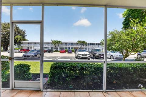 492 W Tilford W, Deerfield Beach FL - photo 20 of 97