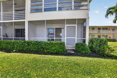 492 W Tilford W, Deerfield Beach FL - photo 23 of 97