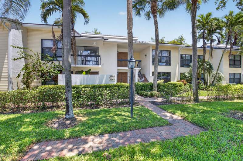 3 bedroom Condominium at 6760 Willow Wood Drive #1204, Willow Wood, Boca Raton — photo 2