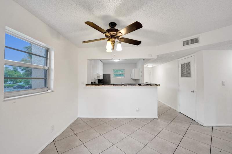 2 bedroom Condominium at 1100 NW 87th Avenue #208, Sherwood Square Condominium, Coral Springs — photo 4