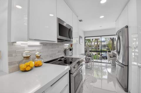 6760 Willow Wood Drive #1204, Boca Raton FL - photo 16 of 77