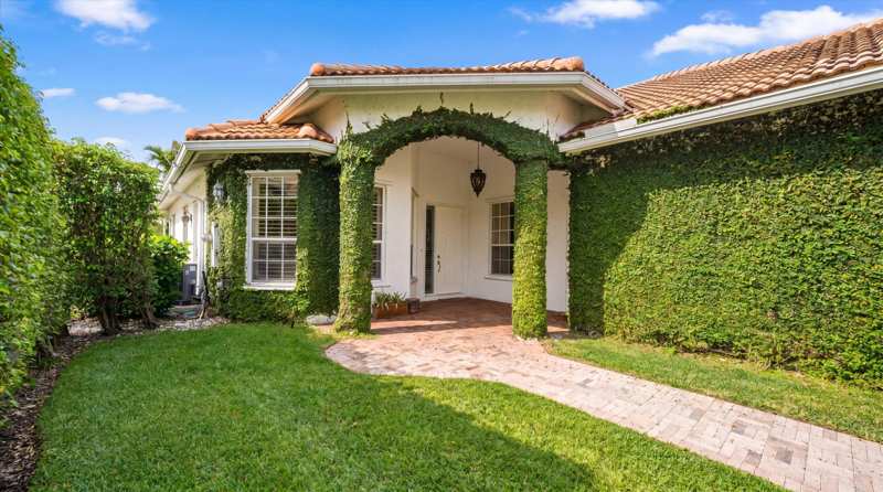 3 bedroom Townhouse at 2920 Twin Oaks Way, Shady Oaks Of Palm Beach Polo & Country, Wellington — photo 1