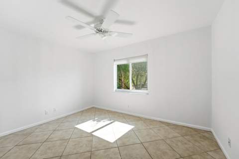 1275 Rosegate Boulevard, Riviera Beach FL - photo 24 of 45