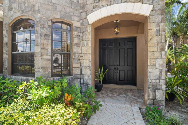 5 bedroom Single Family Residence at 3483 Collonade Drive, Versailles, Wellington — photo 4