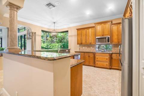 3483 Collonade Drive, Wellington FL - photo 15 of 71