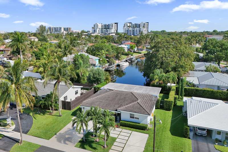 2 bedroom Single Family Residence at 381 SE 3rd Street, Garden Isles Sec 4, Pompano Beach — photo 1