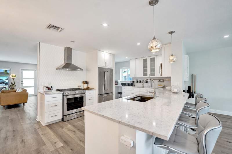 2 bedroom Single Family Residence at 381 SE 3rd Street, Garden Isles Sec 4, Pompano Beach — photo 3