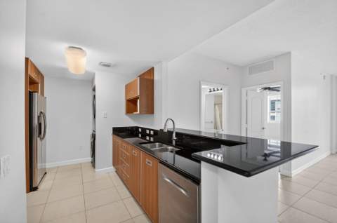 410 Evernia Street #630, West Palm Beach FL - photo 7 of 57