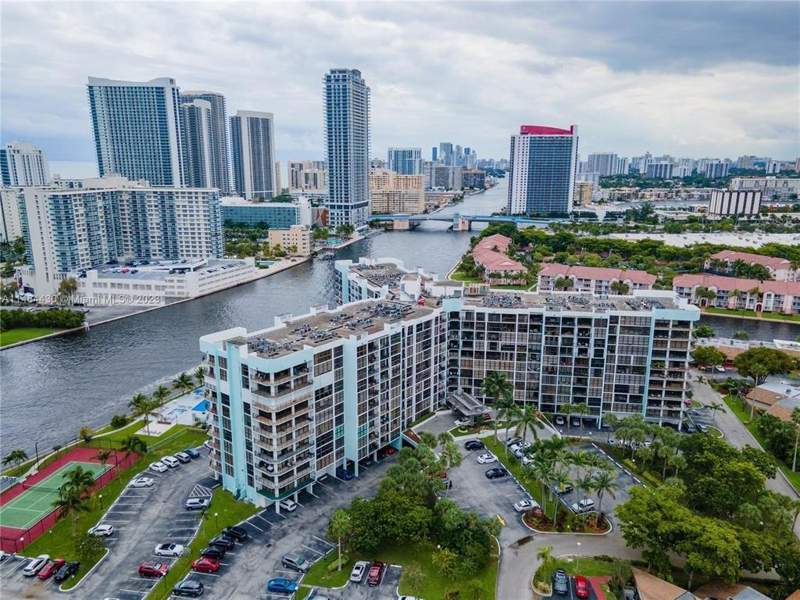2 bedroom Condominium at 200 Leslie Drive #1128, 200 Leslie Condo, Hallandale Beach — photo 3