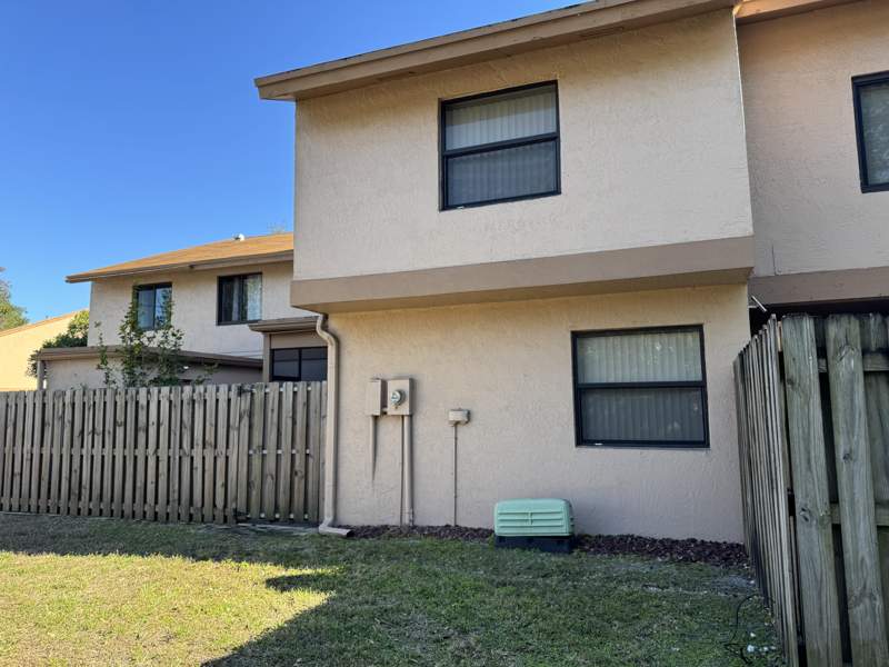 3 bedroom Townhouse at 31 Chestnut Circle, Stonebridge Phase 1, Cooper City — photo 3