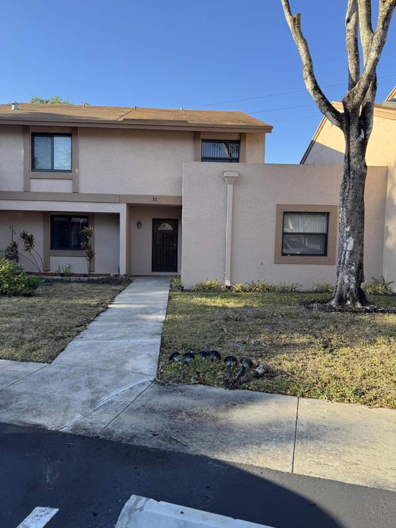 3 bedroom Townhouse at 31 Chestnut Circle, Stonebridge Phase 1, Cooper City — photo 2