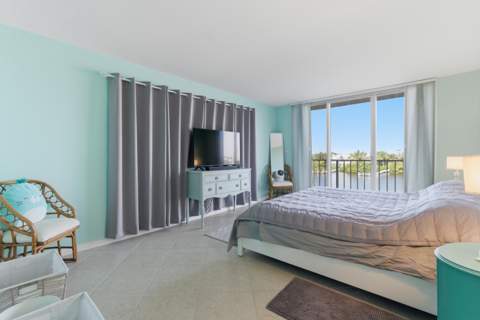 3581 S Ocean Boulevard #Apt 4e, South Palm Beach FL - photo 21 of 62