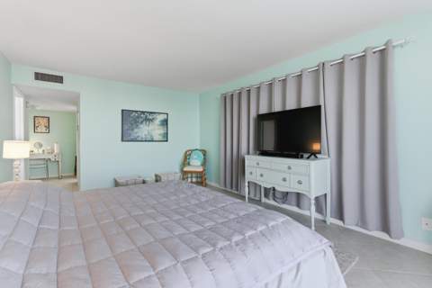 3581 S Ocean Boulevard #Apt 4e, South Palm Beach FL - photo 22 of 62