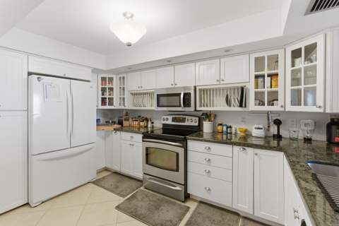 3581 S Ocean Boulevard #Apt 4e, South Palm Beach FL - photo 15 of 62
