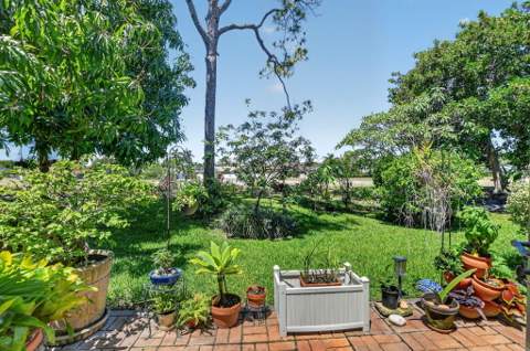 6062 Glendale Drive, Boca Raton FL - photo 11 of 59