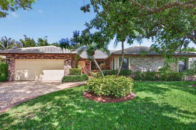 4 bedroom Single Family Residence at 1311 NW 111th Way, Cypress Run, Coral Springs — photo 2