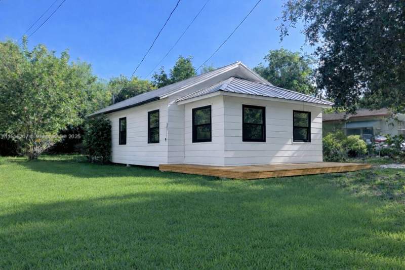 3 bedroom Single Family Residence at 156 Pearl Street, Pearl City, Boca Raton — photo 3